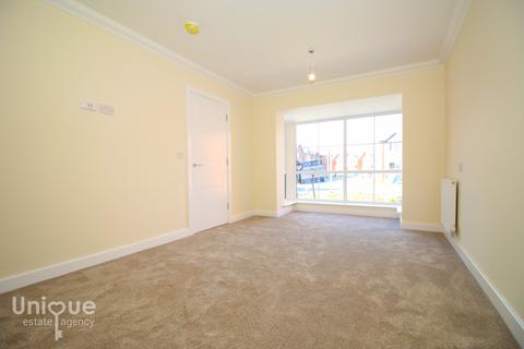 4 bedroom detached house for sale - Dunlop Drive, Tarnbrook Park, Thornton-Cleveleys, FY5