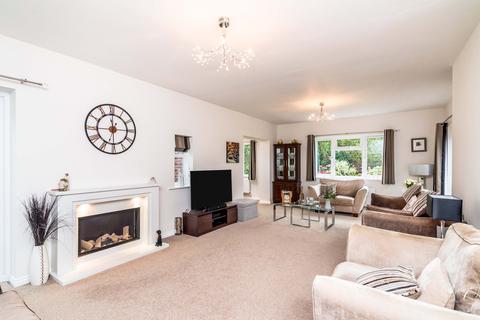 17 Coton Lane, Tamworth, B79 8NS