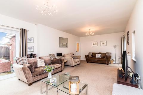 17 Coton Lane, Tamworth, B79 8NS