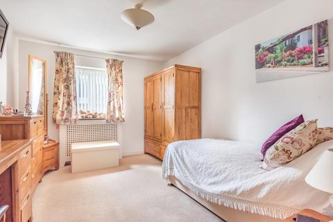 74 Arnolds Way, Cirencester, GL7 1TA