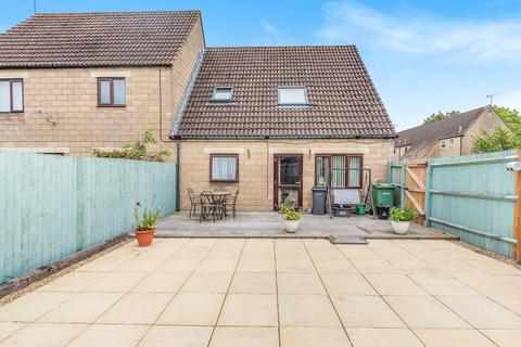 74 Arnolds Way, Cirencester, GL7 1TA