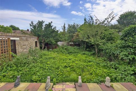 72 The Bramblings, London, E4 6LU
