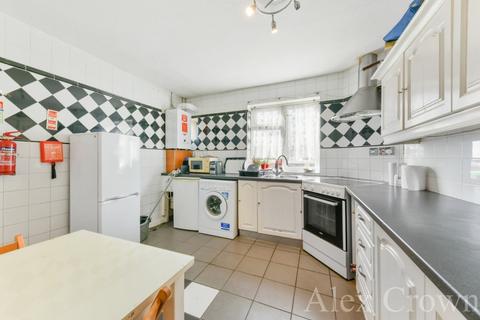 62 Fife Road, London, E16 1QB