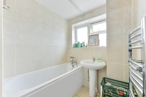 62 Fife Road, London, E16 1QB