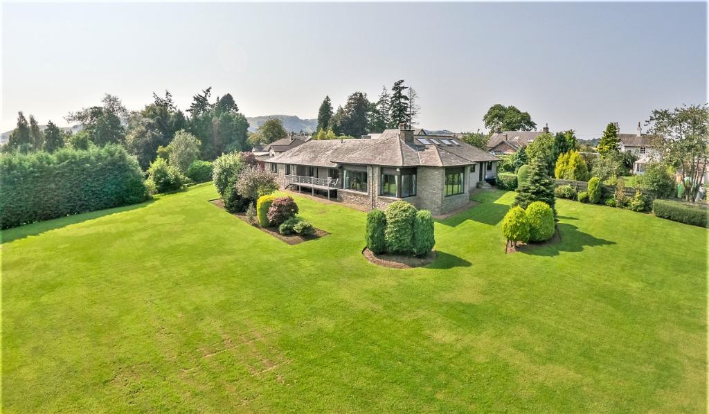 Heughfield Road, Bridge of Earn... 6 bed detached house £595,000