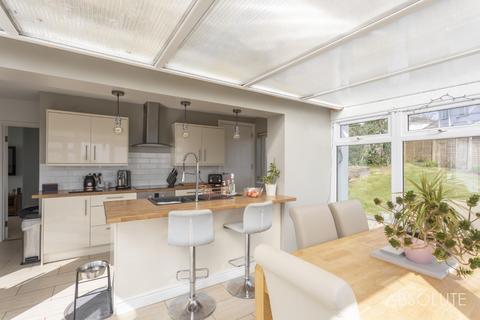 13 Barton Road, Paignton, TQ3 3JD