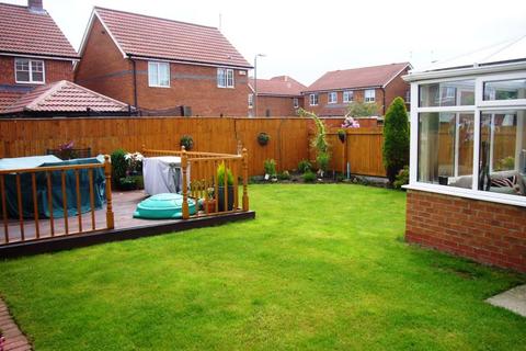3 bedroom detached house to rent, Cragston Court, Redcar