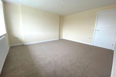 19 Garsdale, Northampton, NN2 8UY