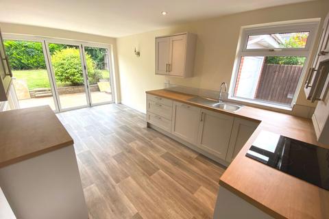 19 Garsdale, Northampton, NN2 8UY