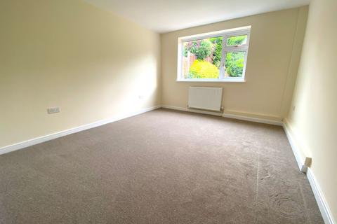 19 Garsdale, Northampton, NN2 8UY