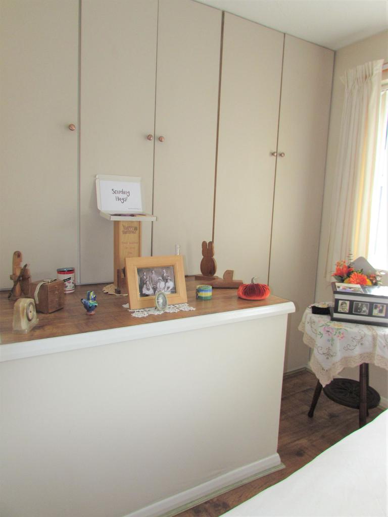 Photograph 9