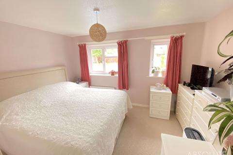 19 Tudor Close, Paignton, TQ4 7RF