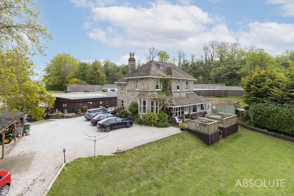Road, Kingskerswell, Newton Abbot, Devon, TQ12 5 bed