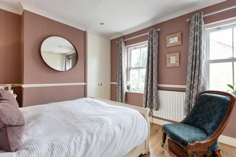 20 Park Road, Chislehurst, BR7 5AY