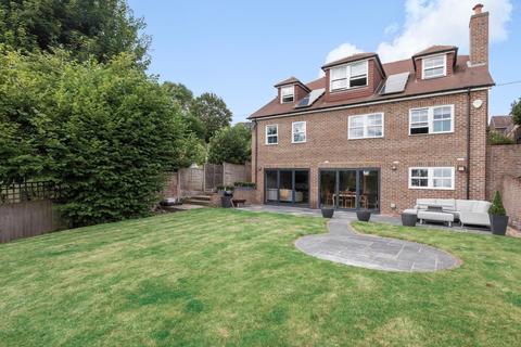 25 Spring Lane, Farnham, GU9 0JD