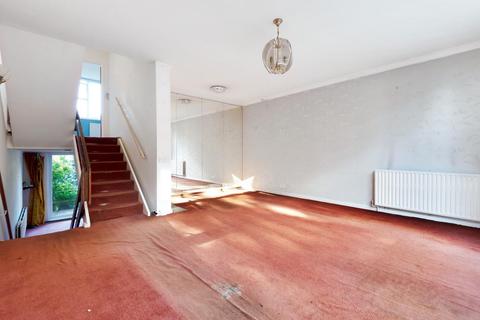 29 Lakeside, Beckenham, BR3 6LX