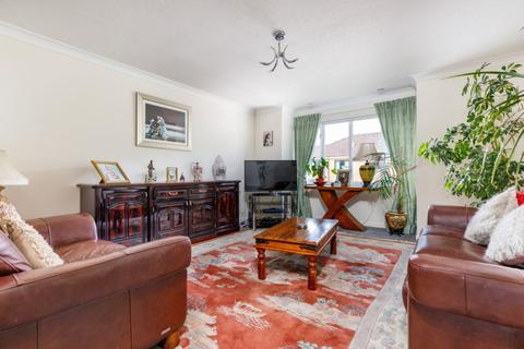 6 Canberra Court Braidpark Drive, Giffnock, Glasgow, G46 6NS