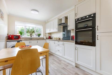 6 Canberra Court Braidpark Drive, Giffnock, Glasgow, G46 6NS