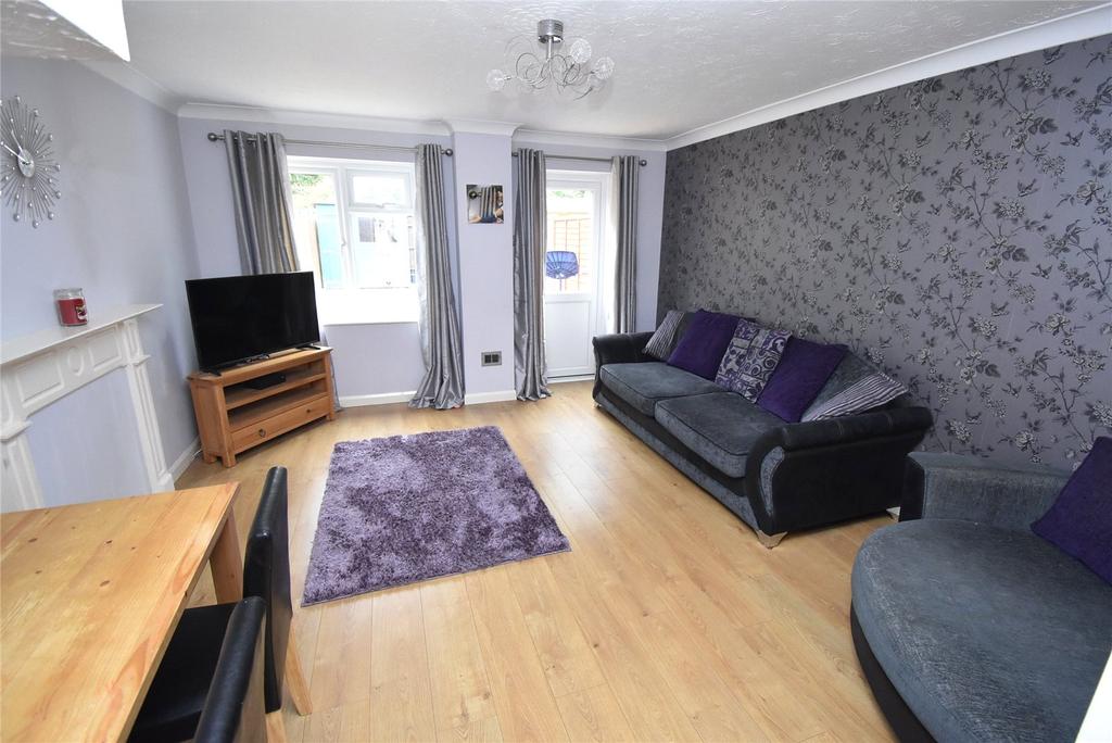 Cemetery Road, Houghton Regis... 3 bed terraced house £260,000