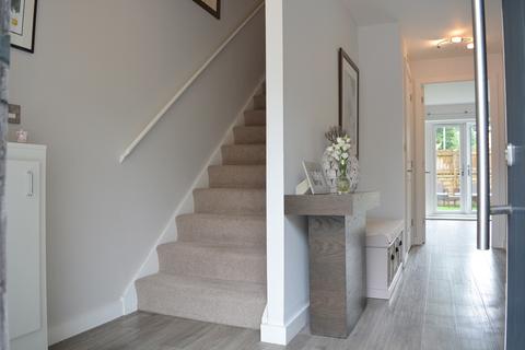 8 Bakestones Avenue, Delph, Oldham, OL3 5GE