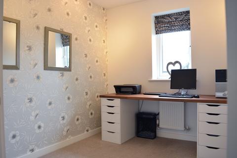 8 Bakestones Avenue, Delph, Oldham, OL3 5GE
