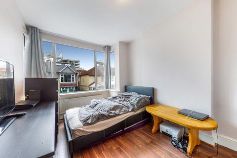 13 Montague Road, London, W7 3PG