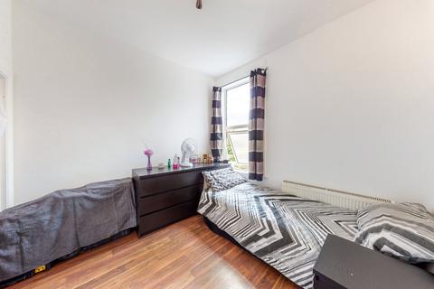 13 Montague Road, London, W7 3PG