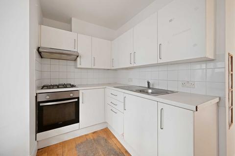 4 bedroom flat to rent, Royal London Building, London, SE15