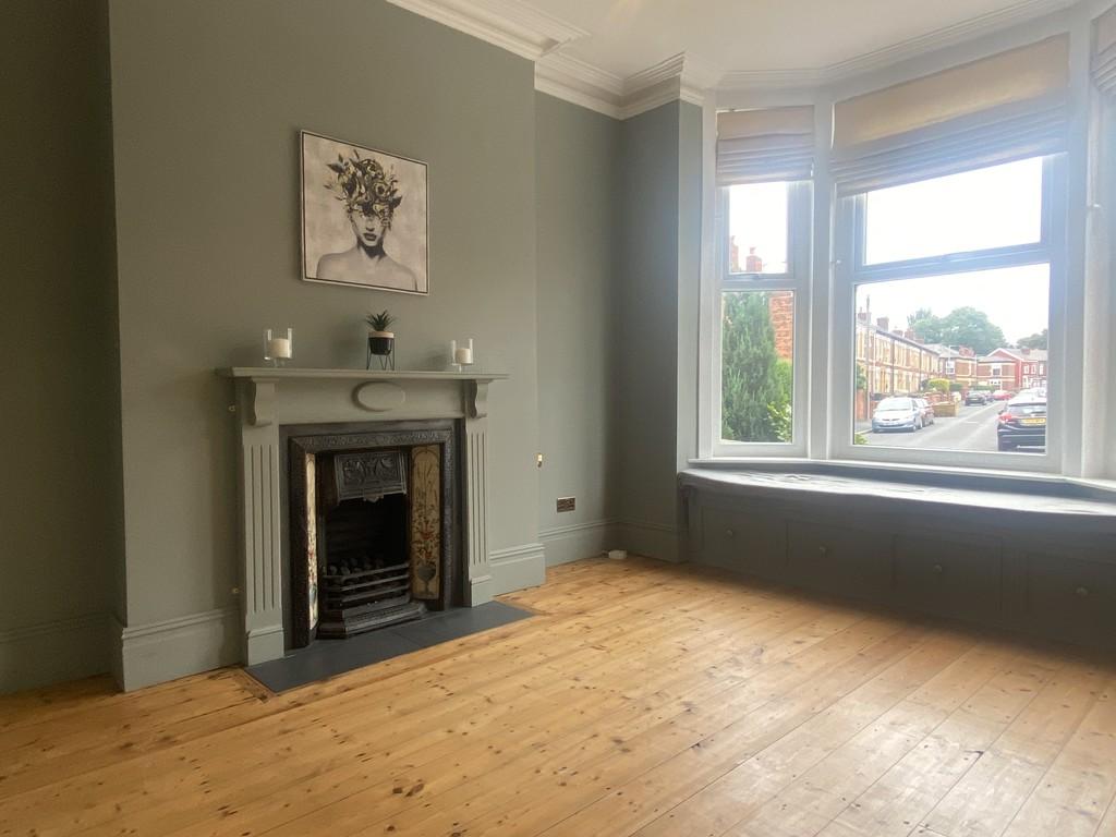 Grenville Street, Edgeley 3 bed end of terrace house £1,050 pcm (£242 pw)