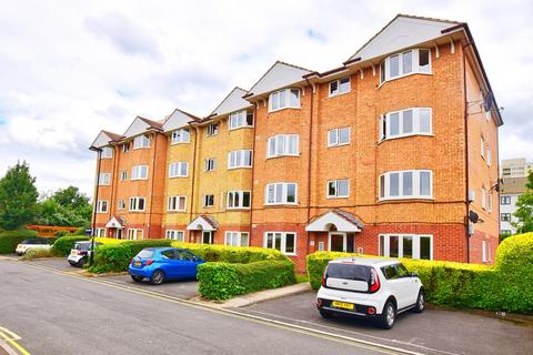 2 bedroom apartment to rent, Varsity Drive, Twickenham