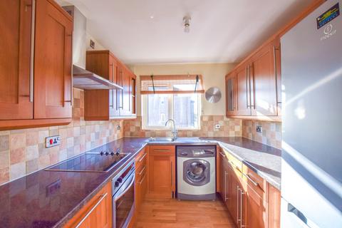 2 bedroom apartment to rent, Varsity Drive, Twickenham