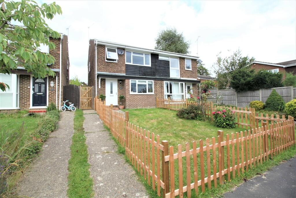 Ash Close, Crawley Down, Crawley, West Sussex 3 bed semidetached house £375,000
