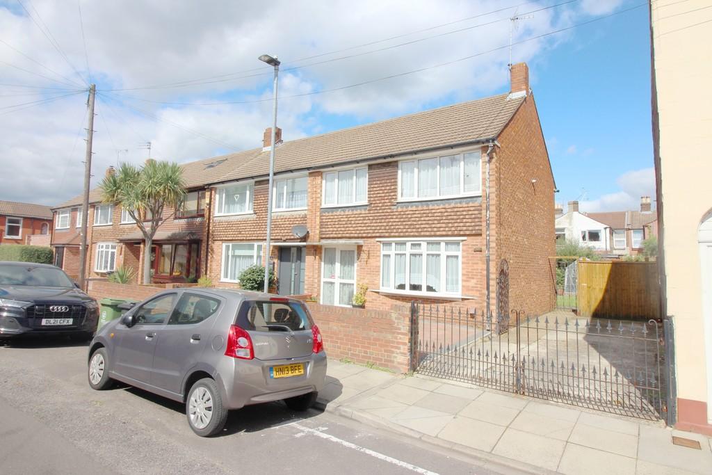 Toronto Road, Portsmouth 3 bed terraced house £324,995