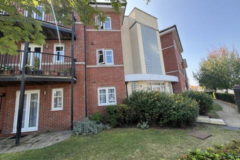 2 bedroom apartment to rent, Viewpoint Court, Pinner HA5