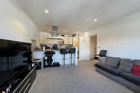 2 bedroom apartment to rent, Viewpoint Court, Pinner HA5