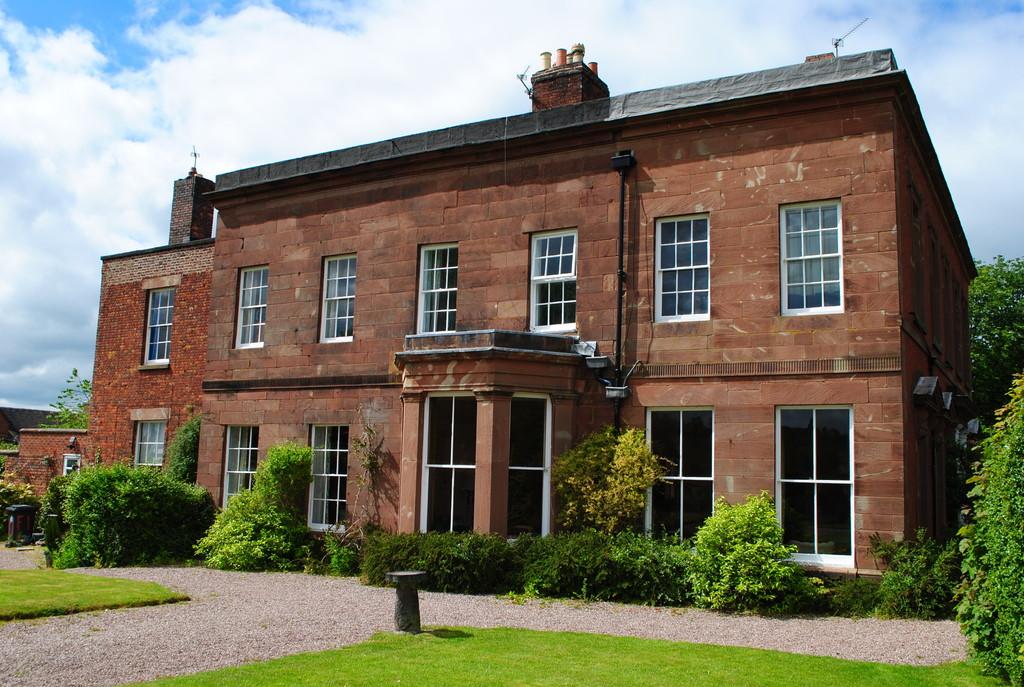 Berrisford Road, Market Drayton 3 bed apartment £750 pcm (£173 pw)