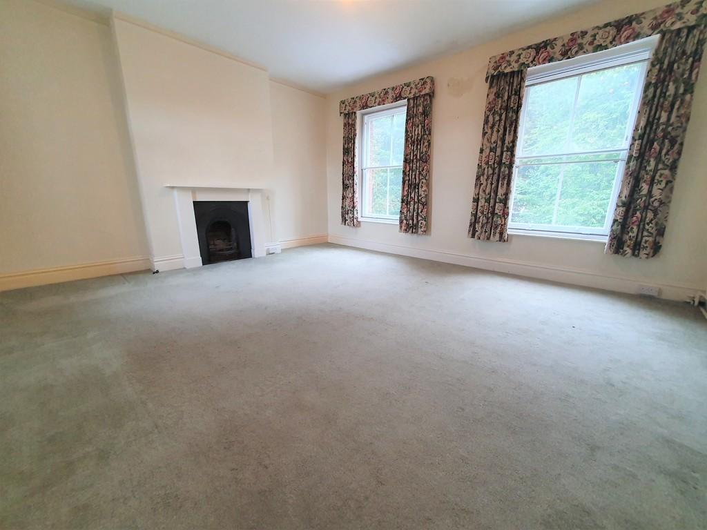 Berrisford Road, Market Drayton 3 bed apartment £750 pcm (£173 pw)
