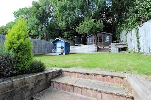 76 Winifred Road, Coulsdon, CR5 3JE