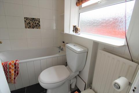 2 bedroom terraced house to rent, Tower Street, Gainsborough