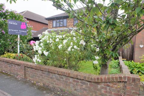 5 Albion Road, Benfleet, SS7 5PU