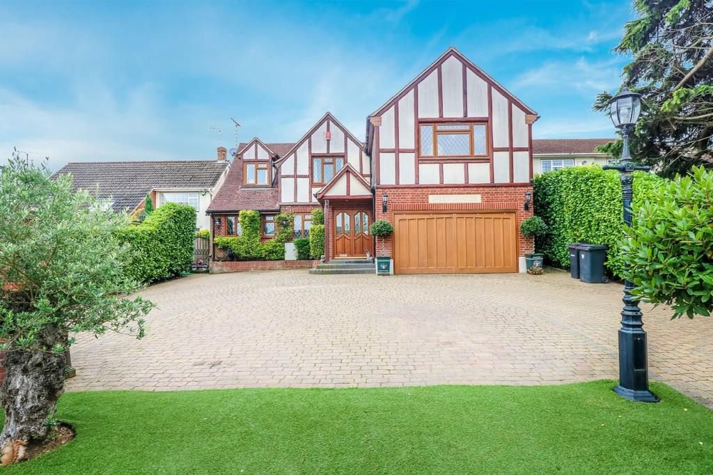 Main Road, Hockley 5 bed detached house £1,250,000