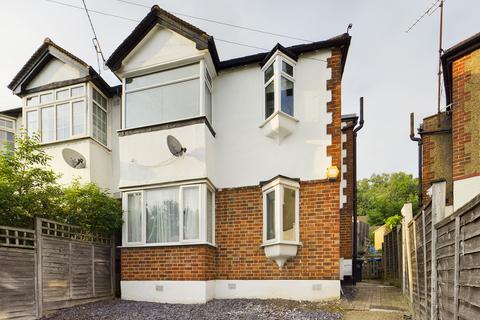 12 Gomshall Gardens, Kenley, CR8 5AH