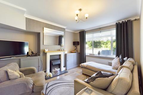 12 Gomshall Gardens, Kenley, CR8 5AH