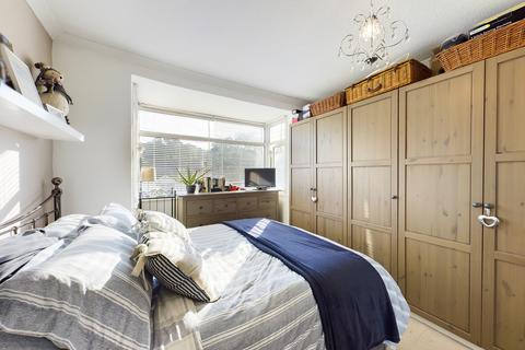 12 Gomshall Gardens, Kenley, CR8 5AH