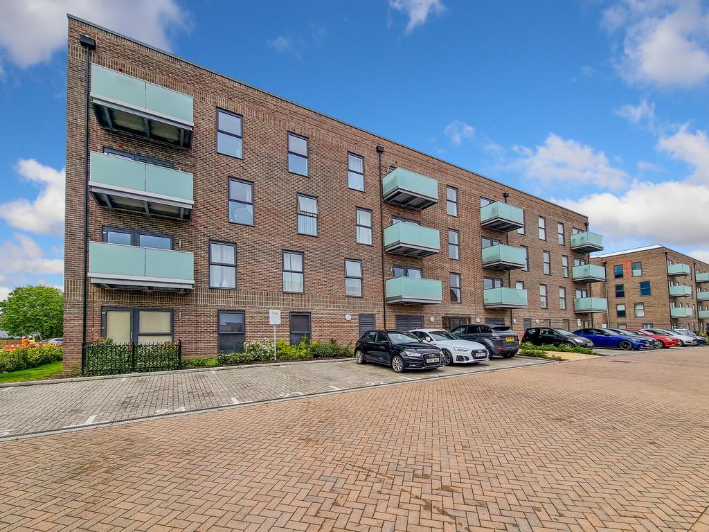 Colliford Road, West Thurrock 1 bed apartment £220,000