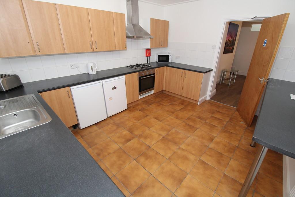 Park Street, Treforest 4 bed terraced house to rent £1,280 pcm (£295 pw)