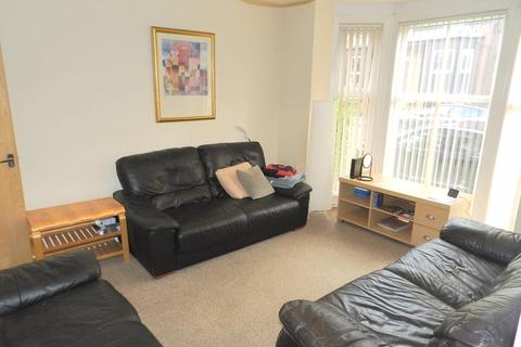 11 Hessle Place, Leeds, LS6 1EU
