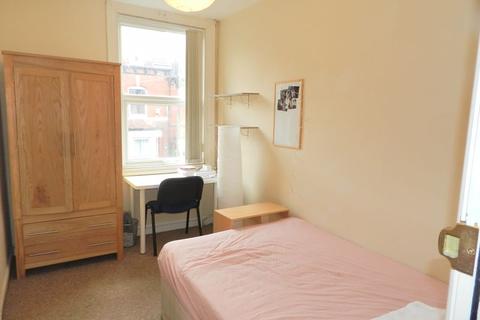 11 Hessle Place, Leeds, LS6 1EU