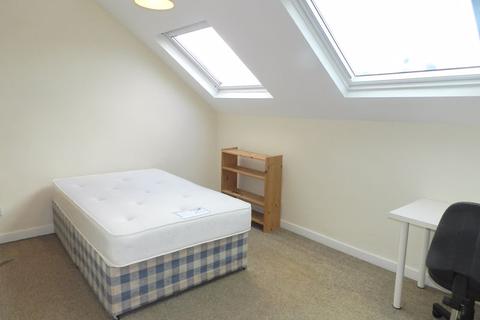 11 Hessle Place, Leeds, LS6 1EU