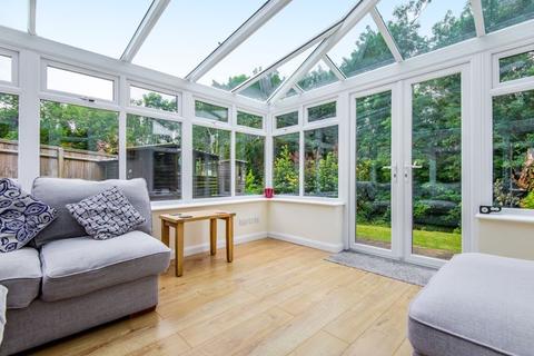 9 Langham Dene, Kenley, CR8 5BX